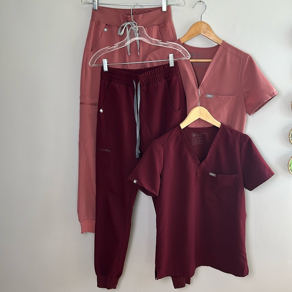 Figs Bundle Catarina Top Uman High Waisted Relaxed Zamora Jogger XS/S Scrub Pant